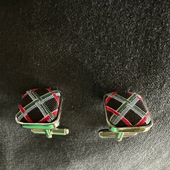 Vera Bradley Geometric Cufflinks in Black Red and Green with Box - Picture 4 of 6